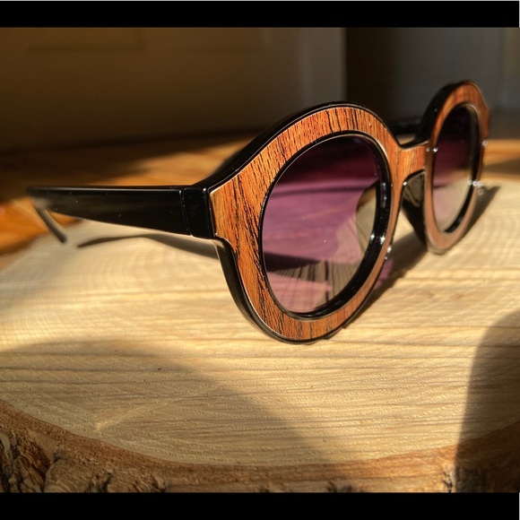 Sunglasses - Picture 2 of 3